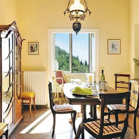 Panorama Kaminaki Villa